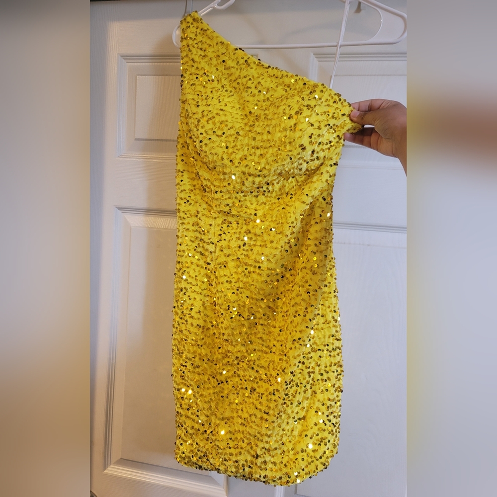 Yellow One Shoulder Sequin Backless Dress